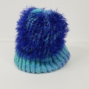 FUZZY HAT▪ Turquoise hat w/ purpley blue fuzz, EUC